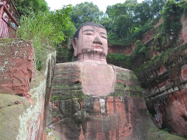 南宁出发：成都、九寨沟、牟尼沟、峨眉山、乐山双飞七日游