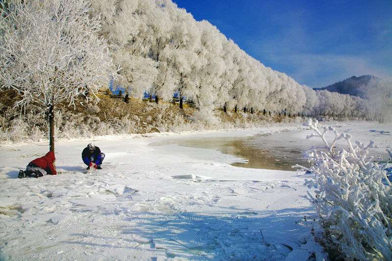 南宁出发：哈尔滨、亚布力激情滑雪四飞六日自由行