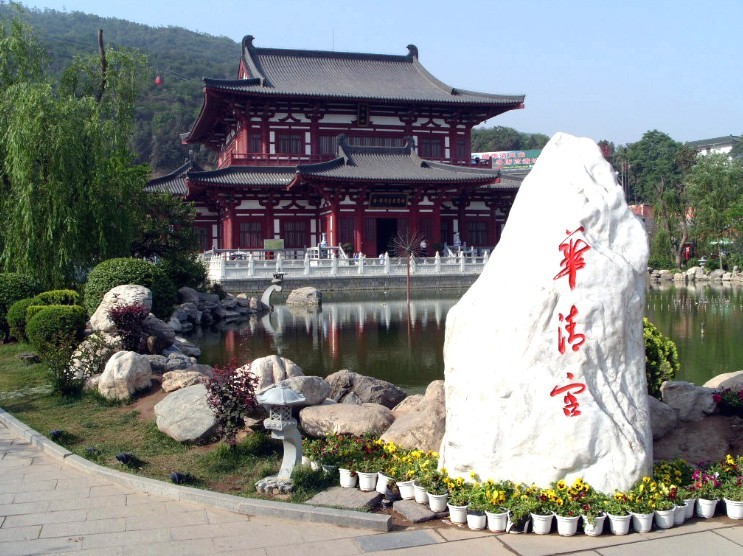 南宁出发：郑州、少林寺、开封、龙门石窟、西安兵马俑、华山双卧九日游