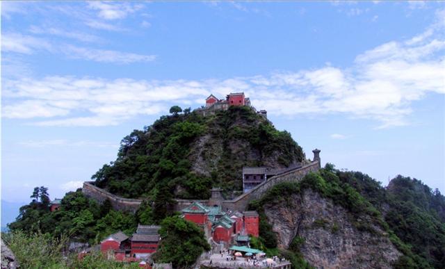 南宁出发：武汉、武当山、黄鹤楼双飞四日游