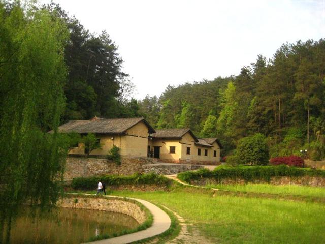 南宁出发：长沙、韶山、张家界双卧六日游