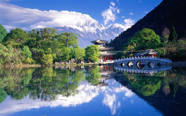 南宁出发：昆明、大理、丽江、香格里拉双飞七日游（纯玩、准四星酒店）